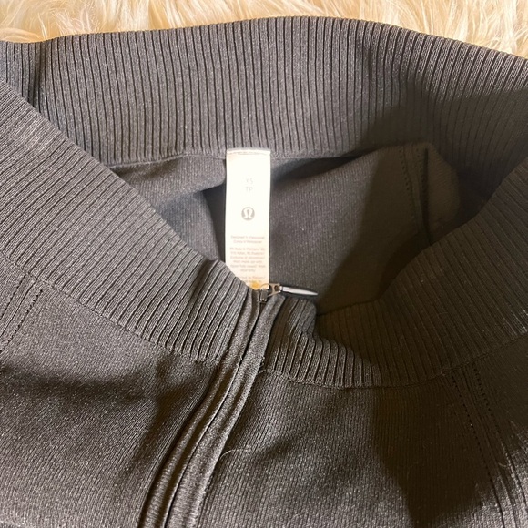 NwOT lululemon ribbed knit mini skirt - Picture 5 of 5